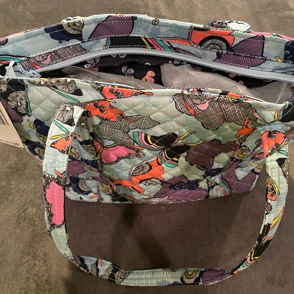 VERA BRADLEY NWT SMALL VERA TOTE BAG - Picture 4 of 4